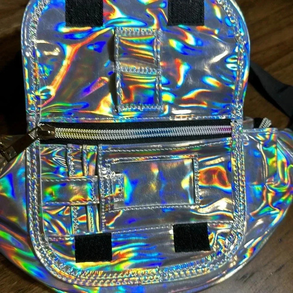 Raising Canes Metallic Fanny/Shoulder Pack Bag Zippered Pouch Adjustable Unisex - Picture 8 of 10